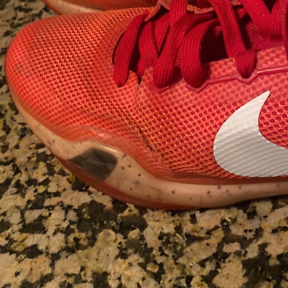 Kobe 10 Hot Lava - Picture 3 of 7